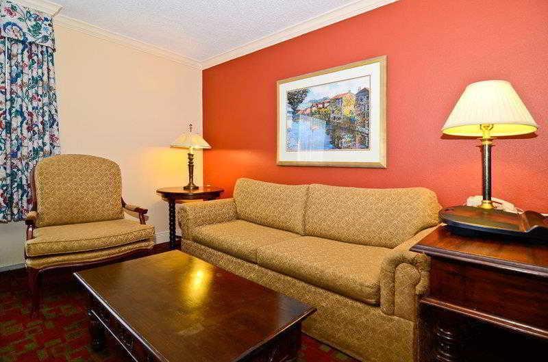 Holiday Inn Express & Suites - Shreveport - Downtown, An Ihg Hotel Bagian luar foto